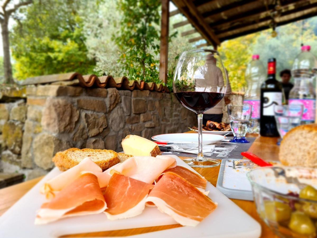 Podere La Zinzinina - Villa Intera Montecatini Val di Cecina Exteriör bild